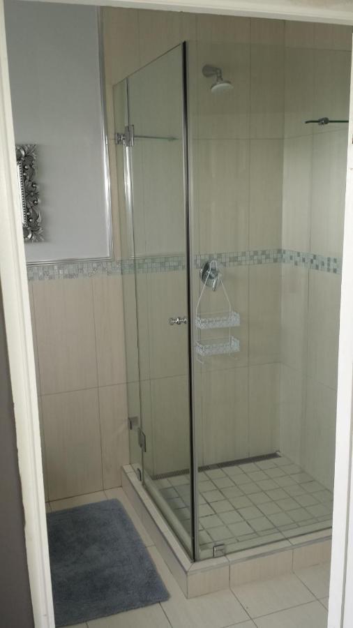 29 Carissa Street Apartment Съмърсет Уест Екстериор снимка